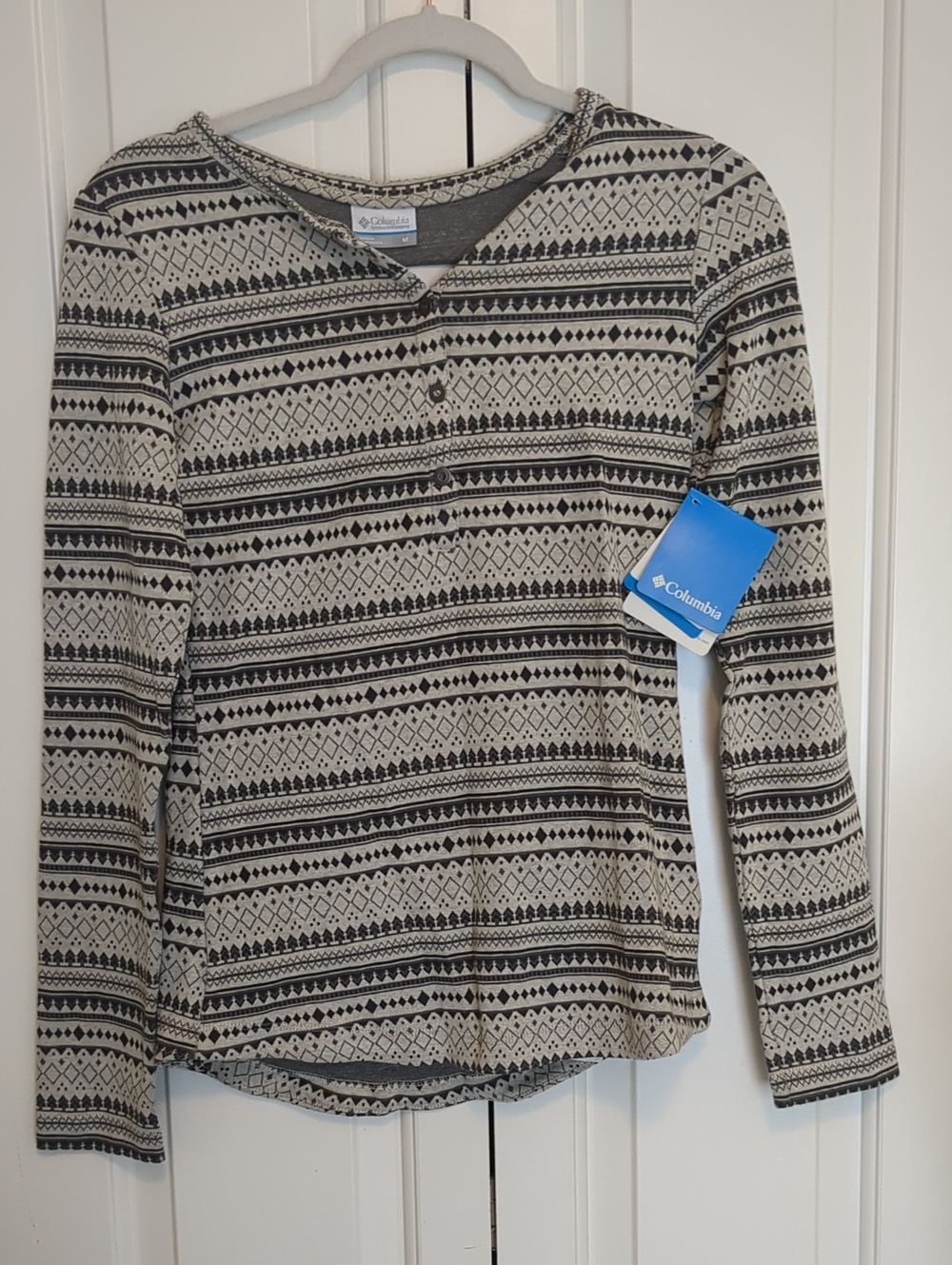 Columbia long sleeve Top, Gray Black , Size Medium NWT - Picture 4 of 13